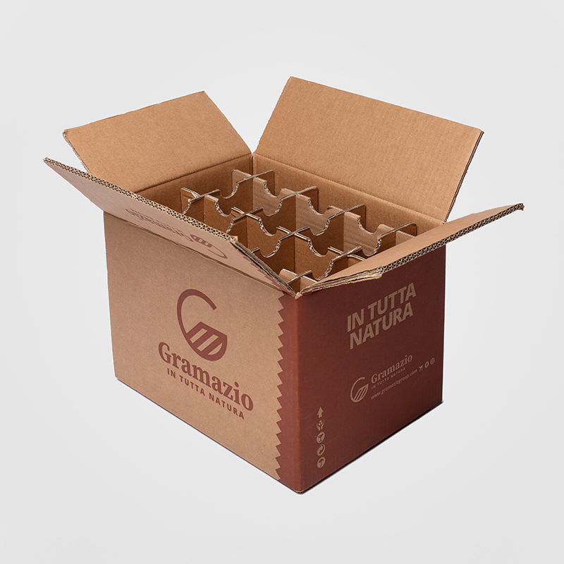 Scatola americana in cartone doppia onda personalizzata con alveari interni fustellati per trasporto bottiglie di passata di pomodoro.