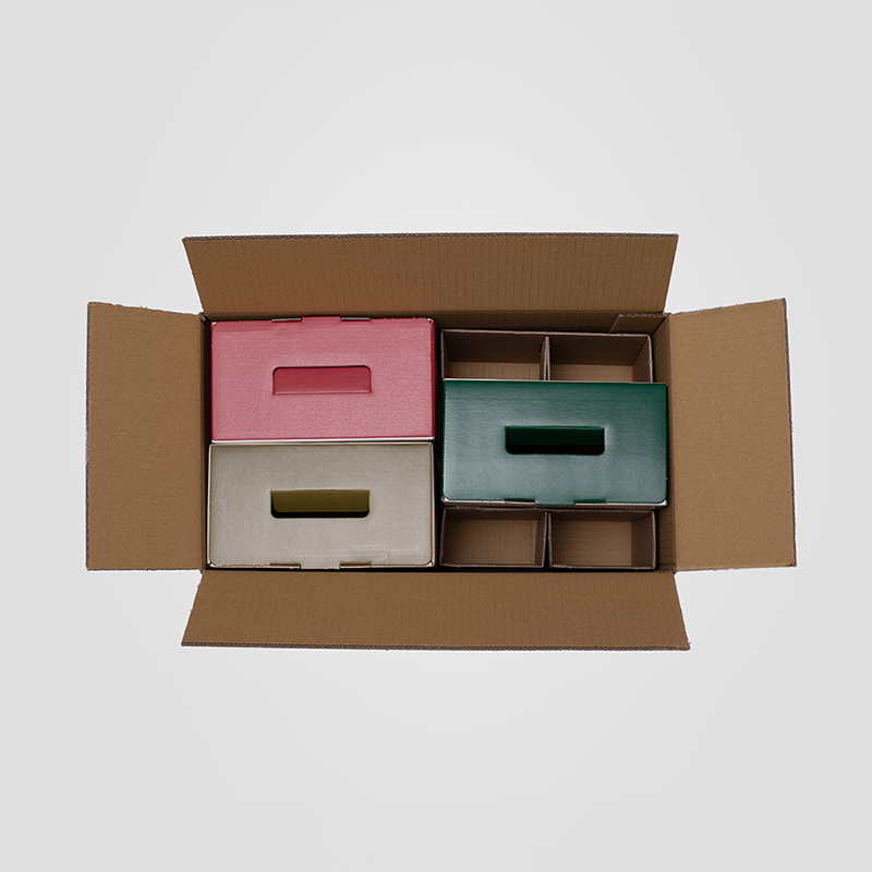 Scatola da imballaggio per Bag in Box con riduttori di volume in cartone prodotto da Royal Box