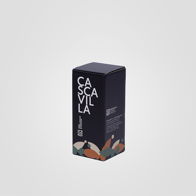 Packaging Olio Cascavilla: astuccio da 500 ml in cartone microonda accoppiato con stampa offset e plastificazione opaca.